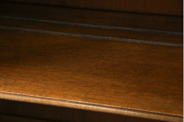 中古　DREXEL HERITAGE(ドレクセルヘリテイジ)　Triune(トライユン)　上品な佇まいのブックケース　(R-078107)