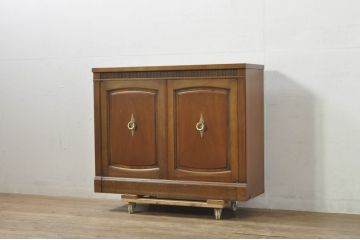 中古　DREXEL HERITAGE(ドレクセルヘリテイジ)　Triune(トライユン)　天板リメイク　上品な佇まいのサイドボード(キャビネット、収納棚、戸棚)(R-078108)