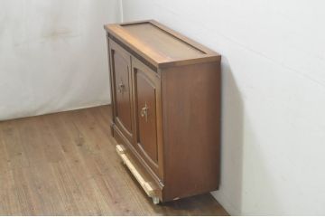 中古　DREXEL HERITAGE(ドレクセルヘリテイジ)　Triune(トライユン)　天板リメイク　上品な佇まいのサイドボード(キャビネット、収納棚、戸棚)(R-078108)
