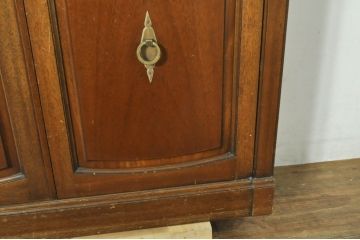 中古　DREXEL HERITAGE(ドレクセルヘリテイジ)　Triune(トライユン)　天板リメイク　上品な佇まいのサイドボード(キャビネット、収納棚、戸棚)(R-078108)