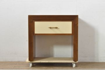 中古　高級品!!　スペイン　バロッサバレンティ(VARO,S.A. VALENTI)　ナチュラルモダンな佇まいのサイドテーブル(ナイトテーブル、エンドテーブル、花台、電話台、飾り台、サイドチェスト)(R-078112)