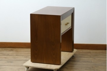 中古　高級品!!　スペイン　バロッサバレンティ(VARO,S.A. VALENTI)　ナチュラルモダンな佇まいのサイドテーブル　(R-078112)