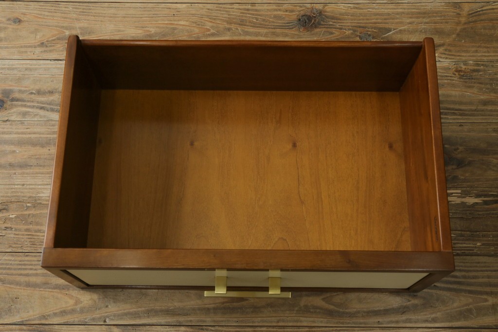 中古　高級品!!　スペイン　バロッサバレンティ(VARO,S.A. VALENTI)　ナチュラルモダンな佇まいのサイドテーブル　(R-078112)