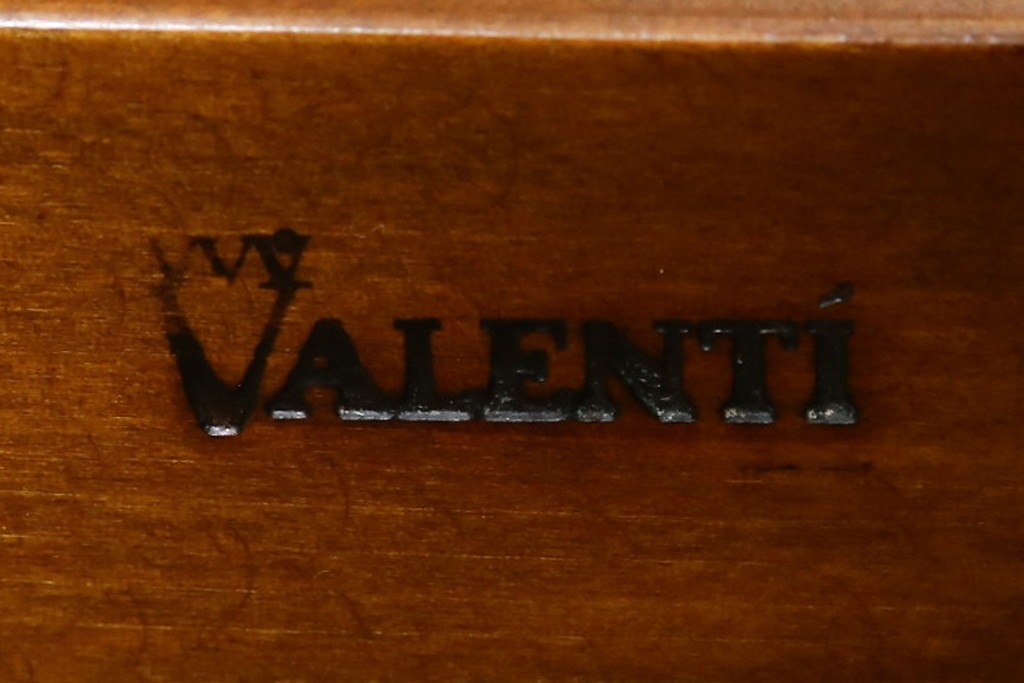 中古　高級品!!　スペイン　バロッサバレンティ(VARO,S.A. VALENTI)　ナチュラルモダンな佇まいのサイドテーブル　(R-078112)