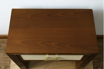 中古　高級品!!　スペイン　バロッサバレンティ(VARO,S.A. VALENTI)　ナチュラルモダンな佇まいのサイドテーブル　(R-078112)