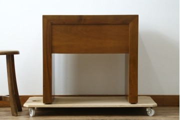 中古　高級品!!　スペイン　バロッサバレンティ(VARO,S.A. VALENTI)　ナチュラルモダンな佇まいのサイドテーブル　(R-078112)