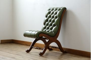 中古　超美品!!　スペイン製　バロッサバレンティ(VARO,S.A. VALENTI)　本革(レザー)　こだわりの空間のアクセントになるチェスターチェア(スリッパチェア、イージーチェア、サイドチェア、パーソナルチェア、椅子、イス)(定価約37万円)(R-078116)