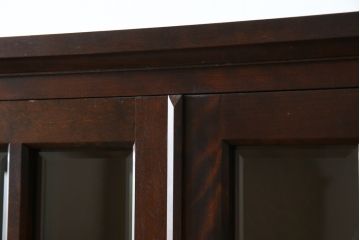 中古　北海道民芸家具　HM165K　高級感漂う上品な佇まいの食器棚(カップボード、キャビネット、収納棚、戸棚)(定価約43万円)(R-078120)