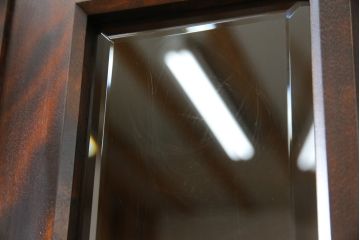 中古　北海道民芸家具　HM165K　高級感漂う上品な佇まいの食器棚(カップボード、キャビネット、収納棚、戸棚)(定価約43万円)(R-078120)