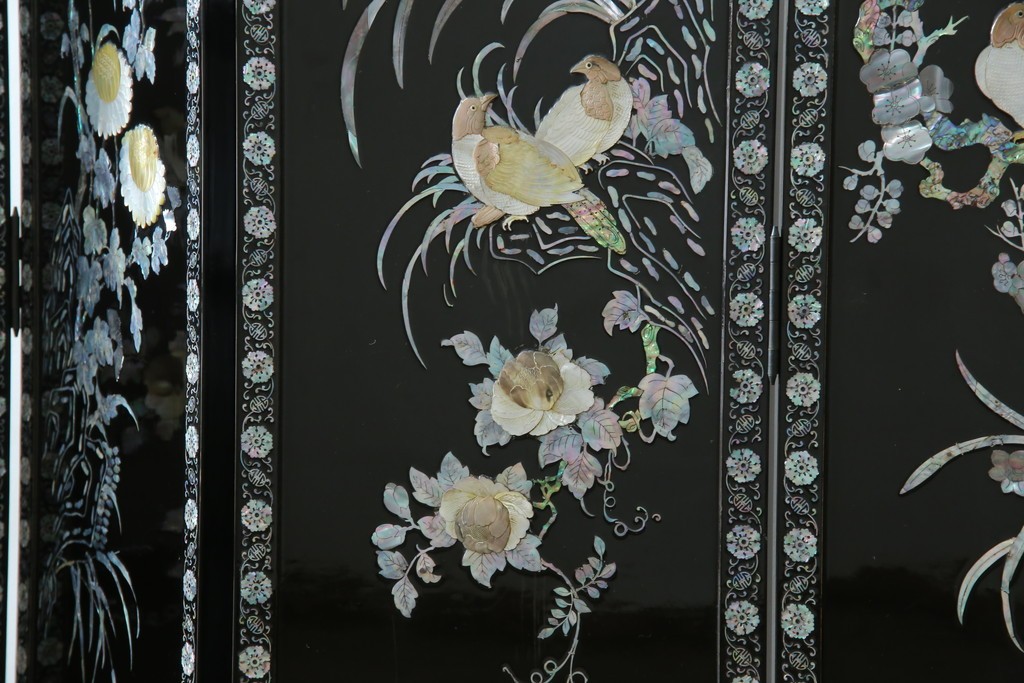 アジアンビンテージ　韓国　花鳥図の螺鈿(ラデン)細工が美しい4連衝立て　定価約120万円　(R-078123)