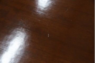 中古　イタリアンデザイン　クラシカルな雰囲気漂うサイドキャビネット(サイドボード、収納棚、戸棚、飾り台、花台、電話台)(R-078124)