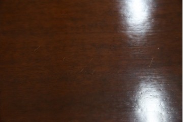 中古　イタリアンデザイン　クラシカルな雰囲気漂うサイドキャビネット(サイドボード、収納棚、戸棚、飾り台、花台、電話台)(R-078124)