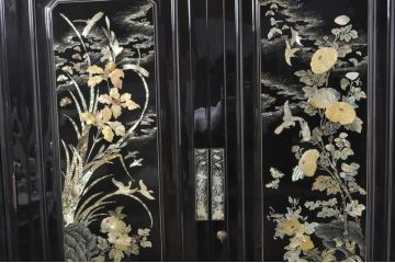 アジアンビンテージ　最高級品　組立て式　豪華絢爛な装飾が存在感を放つ螺鈿(ラデン)細工のワードローブ(衣装タンス、収納棚、戸棚、キャビネット、洋服タンス、ヴィンテージ、店舗什器)(定価約380万円)(R-078127)