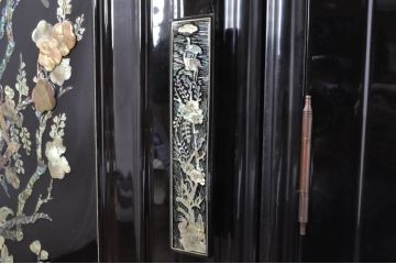 アジアンビンテージ　最高級品　組立て式　豪華絢爛な装飾が存在感を放つ螺鈿(ラデン)細工のワードローブ(衣装タンス、収納棚、戸棚、キャビネット、洋服タンス、ヴィンテージ、店舗什器)(定価約380万円)(R-078127)