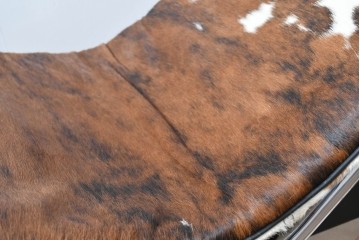 中古　美品!!　イタリア　Cassina(カッシーナ)　Le Corbusier(ル・コルビュジエ)　LC4　洗練された大人の空間を演出するシェーズロング　定価約106万7千円　(R-078130)