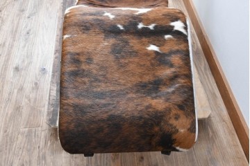 中古　美品!!　イタリア　Cassina(カッシーナ)　Le Corbusier(ル・コルビュジエ)　LC4　洗練された大人の空間を演出するシェーズロング　定価約106万7千円　(R-078130)