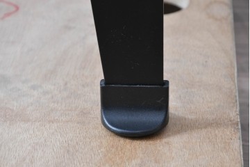 中古　美品!!　イタリア　Cassina(カッシーナ)　Le Corbusier(ル・コルビュジエ)　LC4　洗練された大人の空間を演出するシェーズロング　定価約106万7千円　(R-078130)