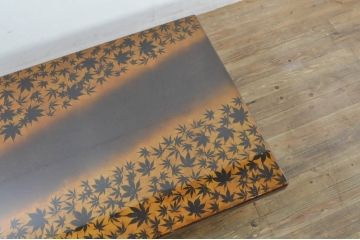 中古　美品!!　輪島塗り　独特の存在感を放つ蒔絵座卓(ローテーブル、センターテーブル、リビングテーブル)(定価約190万円)(R-078131)