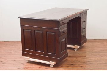 中古　松本民芸家具　重厚でクラシックなデザインがステキなM型両袖机(両袖デスク、ワークデスク、在宅用、在宅ワーク用)(定価約72万円)(R-078147)
