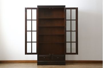 中古　北海道民芸家具　HM114K　シックで洗練された佇まいが魅力的な本箱(ブックケース、キャビネット、飾り棚、収納棚、食器棚)(R-078148)