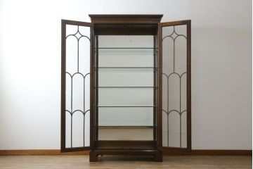 中古　美品　DREXEL HERITAGE(ドレクセルヘリテイジ)　上品な佇まいの照明付き飾り棚(キャビネット、キュリオケース、ガラスケース、ショーケース、食器棚、収納棚、戸棚)(R-078153)