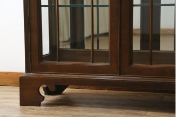 中古　美品　DREXEL HERITAGE(ドレクセルヘリテイジ)　上品な佇まいの照明付き飾り棚(キャビネット、キュリオケース、ガラスケース、ショーケース、食器棚、収納棚、戸棚)(R-078153)