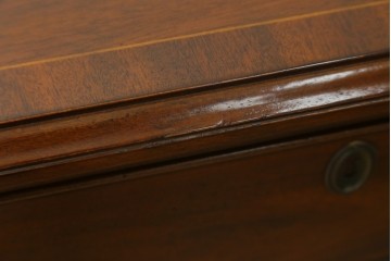 中古　美品　DREXEL HERITAGE(ドレクセルヘリテイジ)　Covington Park Collection(コヴィントンパークコレクション)　マホガニー材　クラシカルデザインのチェスト　(R-078158)