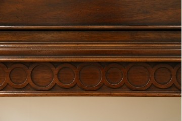 中古　美品　DREXEL HERITAGE(ドレクセルヘリテイジ)　Covington Park Collection(コヴィントンパークコレクション)　マホガニー材　クラシカルデザインのチェスト　(R-078158)