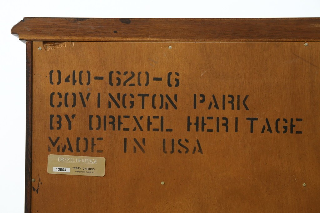 中古　美品　DREXEL HERITAGE(ドレクセルヘリテイジ)　Covington Park Collection(コヴィントンパークコレクション)　マホガニー材　クラシカルデザインのチェスト　(R-078158)