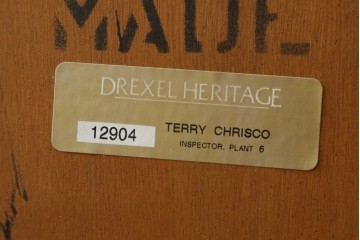 中古　美品　DREXEL HERITAGE(ドレクセルヘリテイジ)　Covington Park Collection(コヴィントンパークコレクション)　マホガニー材　クラシカルデザインのチェスト　(R-078158)