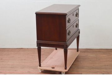 中古　美品　DREXEL HERITAGE(ドレクセルヘリテイジ)　Covington Park Collection(コヴィントンパークコレクション)　マホガニー材　クラシカルな佇まいが目を惹くサイドボード(サイドチェスト、コンソールテーブル)(R-078158)