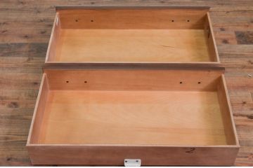 中古　美品　DREXEL HERITAGE(ドレクセルヘリテイジ)　Covington Park Collection(コヴィントンパークコレクション)　マホガニー材　クラシカルな佇まいが目を惹くサイドボード(サイドチェスト、コンソールテーブル)(R-078158)