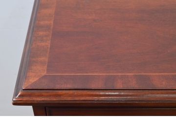 中古　美品　DREXEL HERITAGE(ドレクセルヘリテイジ)　Covington Park Collection(コヴィントンパークコレクション)　マホガニー材　クラシカルな佇まいが目を惹くサイドボード(サイドチェスト、コンソールテーブル)(R-078158)