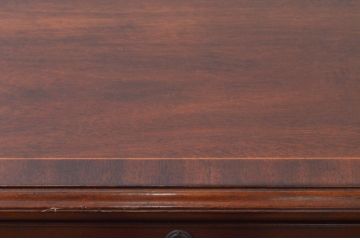 中古　美品　DREXEL HERITAGE(ドレクセルヘリテイジ)　Covington Park Collection(コヴィントンパークコレクション)　マホガニー材　クラシカルな佇まいが目を惹くサイドボード(サイドチェスト、コンソールテーブル)(R-078158)