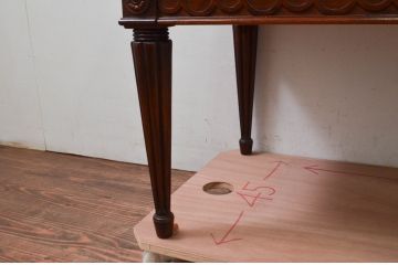 中古　美品　DREXEL HERITAGE(ドレクセルヘリテイジ)　Covington Park Collection(コヴィントンパークコレクション)　マホガニー材　クラシカルな佇まいが目を惹くサイドボード(サイドチェスト、コンソールテーブル)(R-078158)