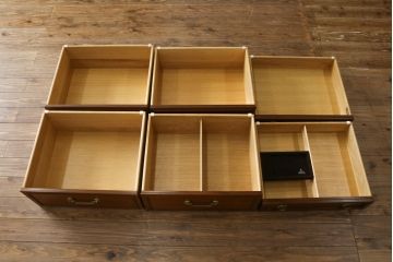 中古　美品　DREXEL HERITAGE(ドレクセルヘリテイジ)　Triune(トライユン)　上品な佇まいが魅力のマホガニー材製サイドボード(サイドチェスト、引き出し)(定価約70万円)(R-078159)