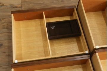 中古　美品　DREXEL HERITAGE(ドレクセルヘリテイジ)　Triune(トライユン)　上品な佇まいが魅力のマホガニー材製サイドボード(サイドチェスト、引き出し)(定価約70万円)(R-078159)