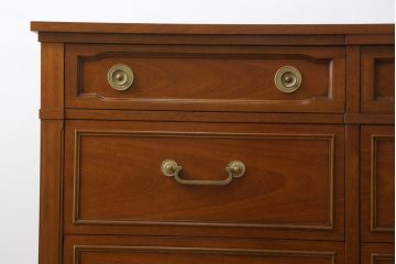 中古　美品　DREXEL HERITAGE(ドレクセルヘリテイジ)　Triune(トライユン)　上品な佇まいが魅力のマホガニー材製サイドボード(サイドチェスト、引き出し)(定価約70万円)(R-078159)