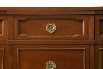 中古　美品　DREXEL HERITAGE(ドレクセルヘリテイジ)　Triune(トライユン)　上品な佇まいが魅力のマホガニー材製サイドボード(サイドチェスト、引き出し)(定価約70万円)(R-078159)