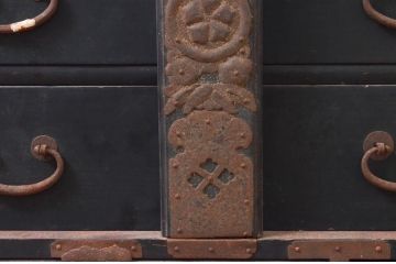 和製アンティーク　時代の流れを感じる佇まいが味わい深い庄内小箪笥(庄内箪笥、小物収納、収納箪笥、和タンス、サイドチェスト)(R-078163)