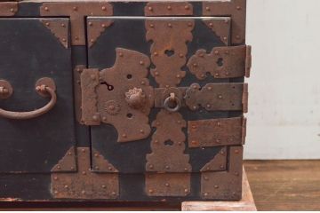和製アンティーク　時代の流れを感じる佇まいが味わい深い庄内小箪笥(庄内箪笥、小物収納、収納箪笥、和タンス、サイドチェスト)(R-078163)
