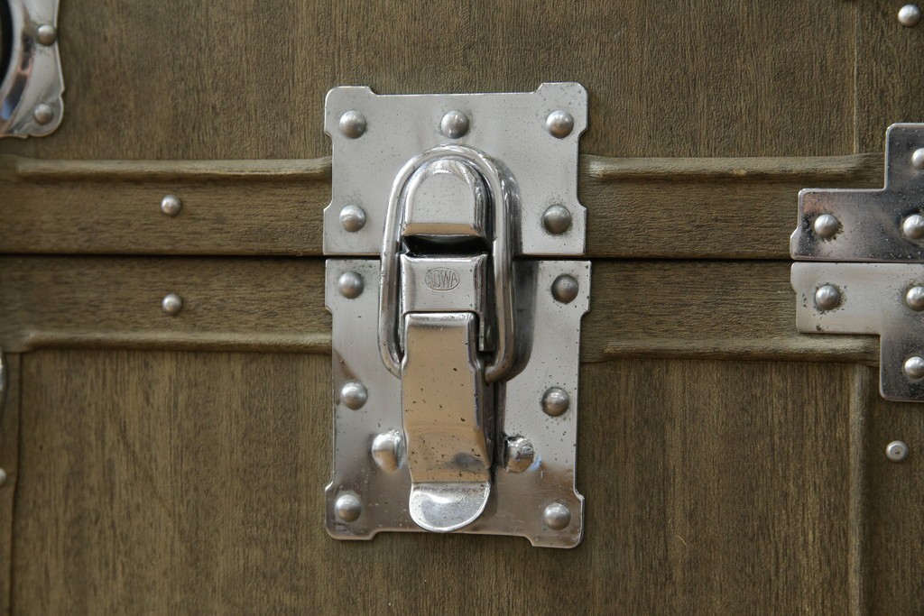 和製ヴィンテージ　KOWA INDUSTRY(コーワインダストリー)　無骨さの中に品を感じる船トランク　(R-078165)