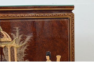中古　美品　高級輸入家具　シノワズリ様式　異国情緒溢れるキャビネット(収納棚、戸棚、サイドボード、サイドキャビネット、中国美術)(R-078166)