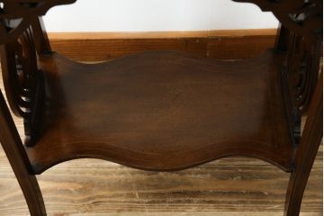 イギリスアンティーク　マホガニー材　透かし彫りのデザインがお洒落なサイドテーブル(コンソールテーブル、花台、飾り台、英国)(R-078168)