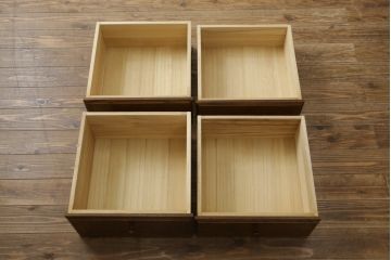 中古　カントリーハウス　秋山木工　木のぬくもりを感じられるシンプルなデザインのチェスト(サイドチェスト、引き出し)(R-078169)