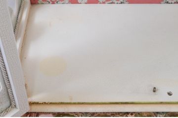 中古　高級輸入家具　ロココ調　華やかな空間づくりにおすすめの三面ガラスキャビネット(キュリオケース、ガラスケース、ショーケース、飾り棚、陳列棚、店舗什器)(定価推定約150万円)(R-078170)