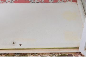 中古　高級輸入家具　ロココ調　華やかな空間づくりにおすすめの三面ガラスキャビネット(キュリオケース、ガラスケース、ショーケース、飾り棚、陳列棚、店舗什器)(定価推定約150万円)(R-078170)