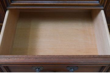 中古　美品　DREXEL HERITAGE(ドレクセルヘリテイジ)　FRANCESCA(フランチェスカ)シリーズ　上品なモールディングの装飾が高級感を高めるサイドボード(クレデンザ、クリデンザ、収納棚、戸棚、サイドキャビネット)(R-078172)