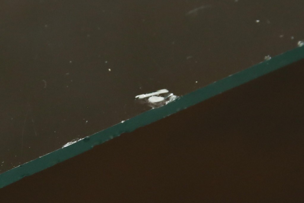 イギリスアンティーク　マホガニー材　品のある佇まいが魅力的な猫脚キャビネット　(R-078173)