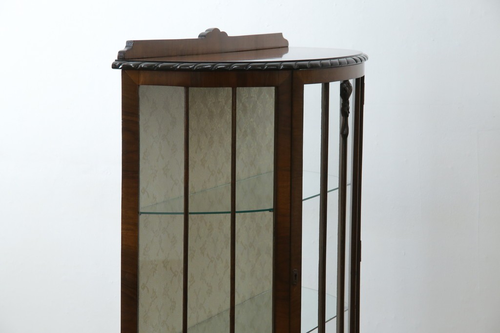 イギリスアンティーク　マホガニー材　品のある佇まいが魅力的な猫脚キャビネット　(R-078173)